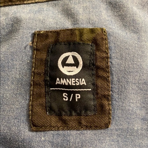 Camo Button Down from Amnesia Small - Picture 5 of 5